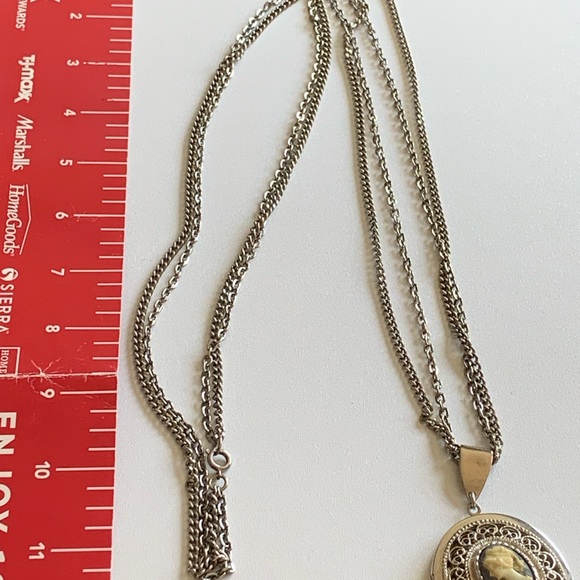 Large long cameo pendant locket. Elegant period piece. - Picture 2 of 6